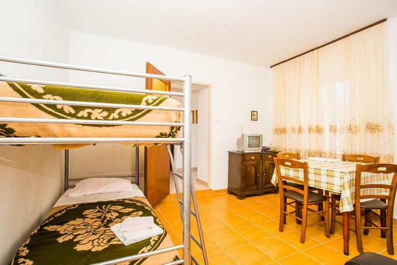 Apartment Dragica Jurandvor Exterior photo